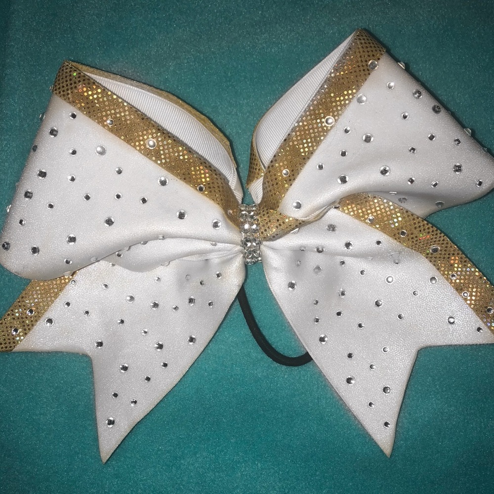Champion Cheer Bow